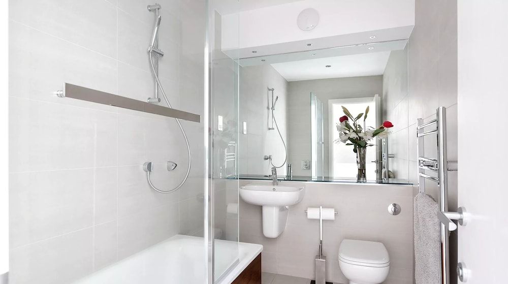 Stapleton House Luxury House, Multiple Beds 8