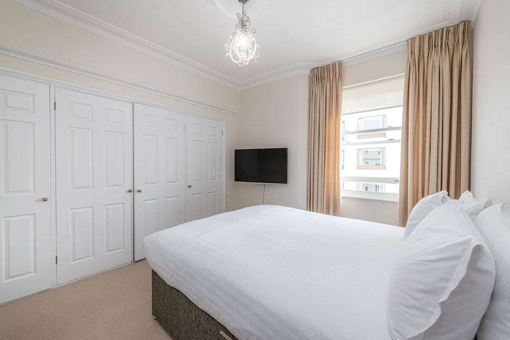 Chesham Court Superior One-Bedroom Apartment