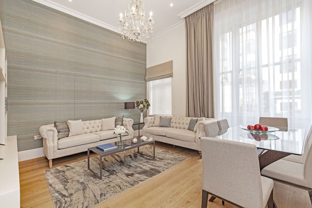 undefined Chesham Court 5