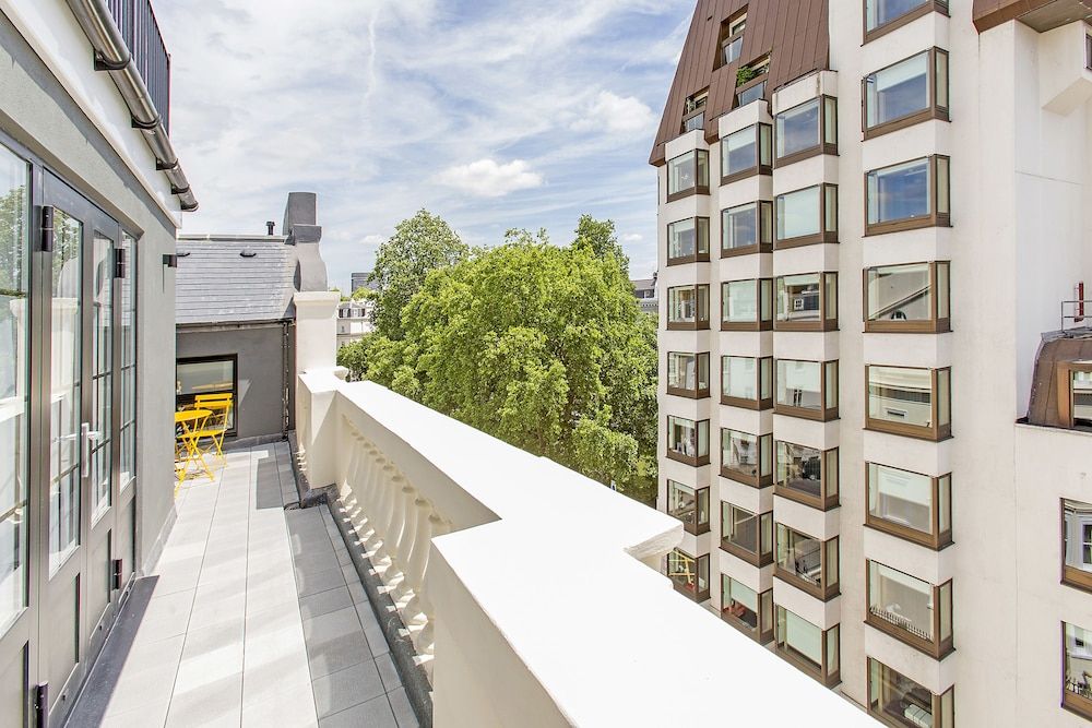 undefined Chesham Court 3