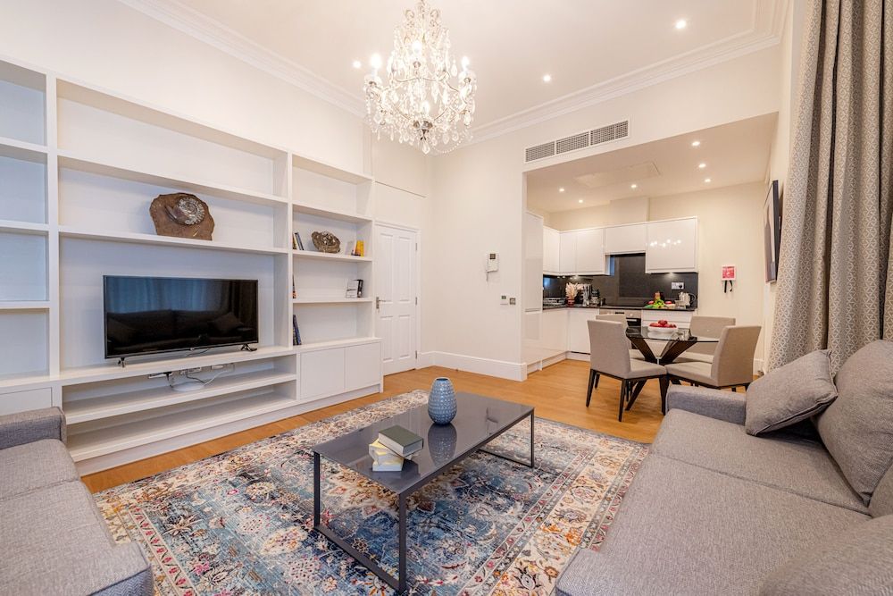 undefined Chesham Court 2