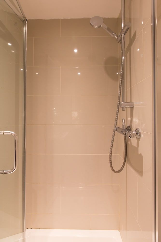 Charlotte Street Apartments by Allô Housing Basic Single Room 7