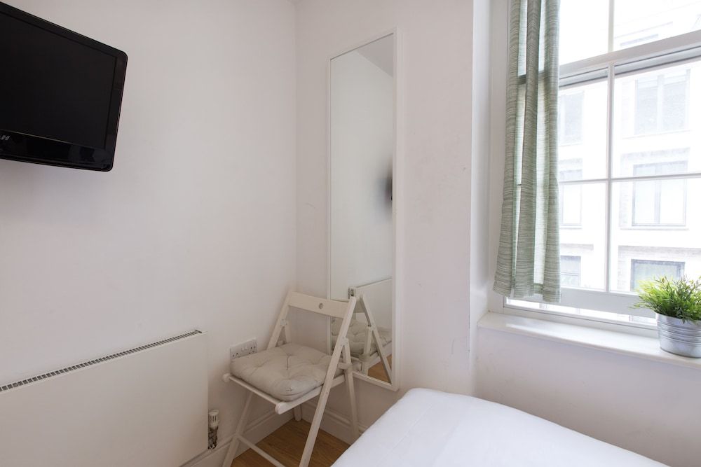 Charlotte Street Apartments by Allô Housing Single Room, Shared Bathroom 2