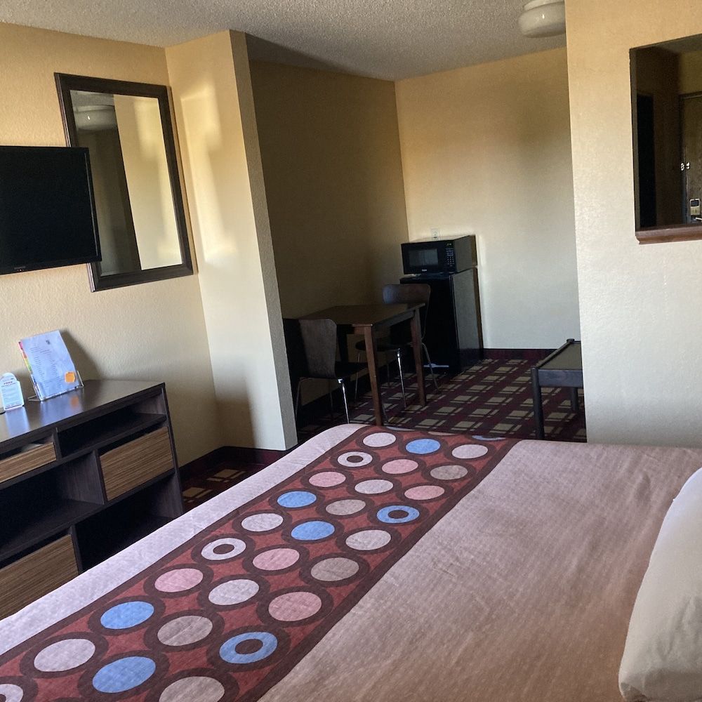 Efficiency, Room, 1 King Bed, Non Smoking