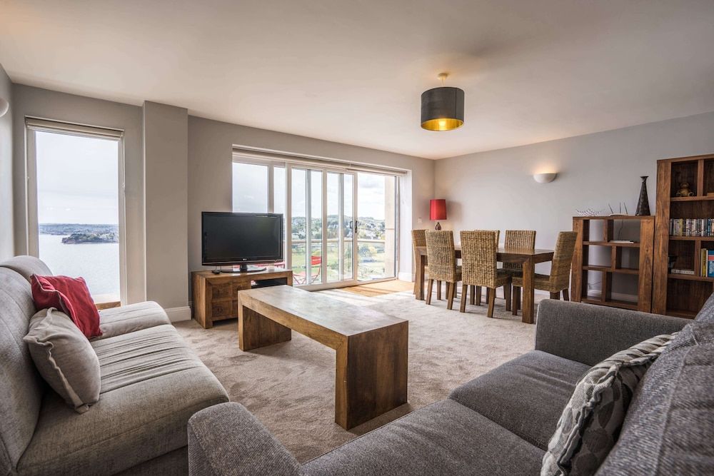 Astor House Panoramic Apartment, Multiple Beds, Balcony, Sea View (2 Bed Premier Apartment 6) 7