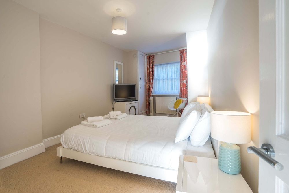 Astor House Panoramic Apartment, 1 Double Bed with Sofa bed, Sea View, Beachfront (Apartment 7) 2