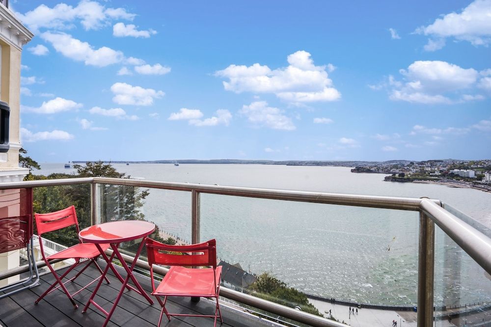 Astor House Panoramic Apartment, Multiple Beds, Balcony, Sea View (2 Bed Premier Apartment 6) 5