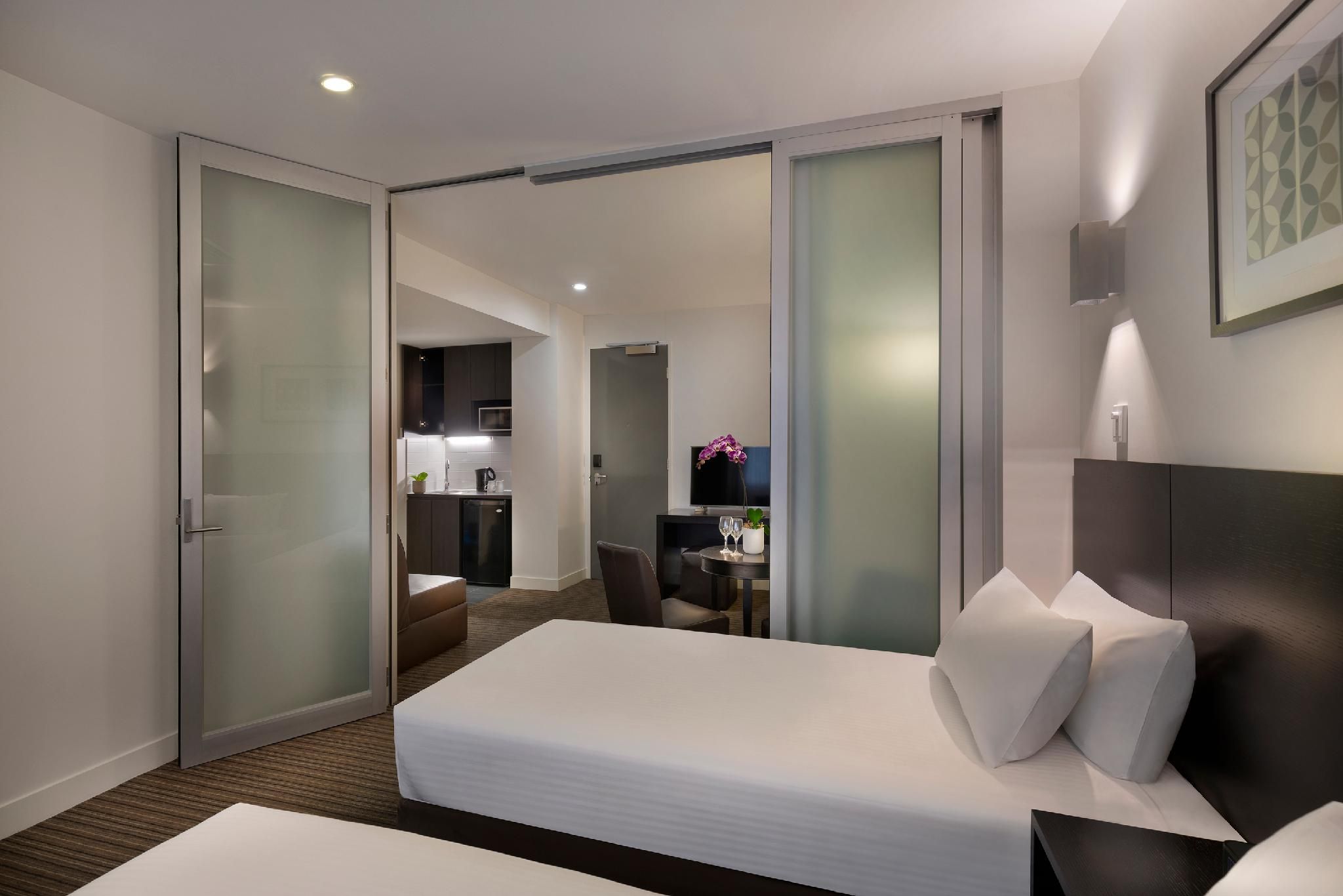 undefined Causeway 353 Hotel 8