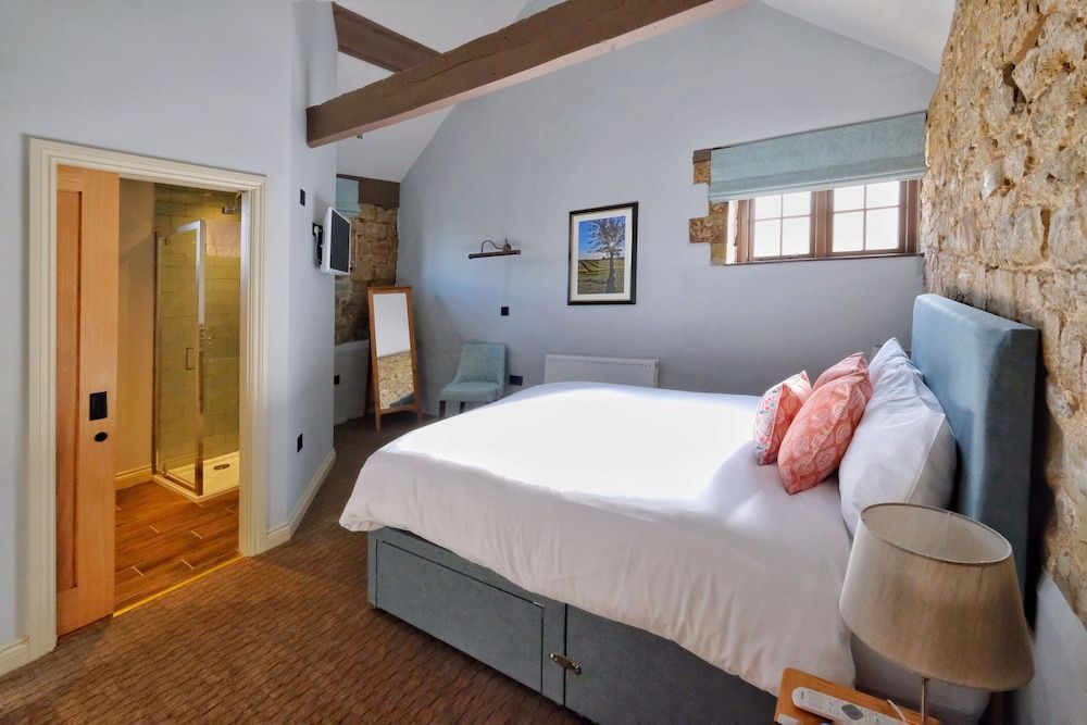 The Greyhound Inn Taunton Deluxe Double Room, Ensuite