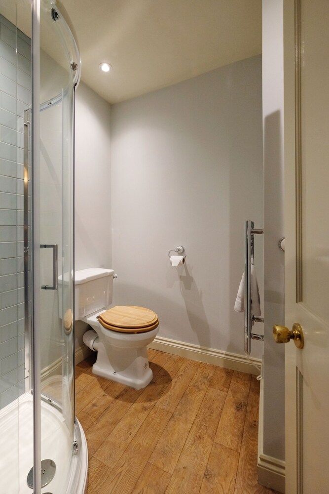 The Greyhound Inn Taunton Deluxe Double Room, Ensuite (Staple) 5