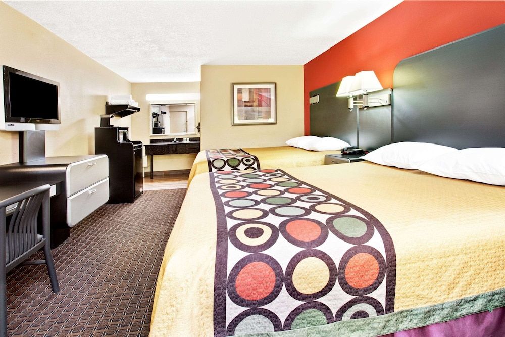 undefined Super 8 by Wyndham Kissimmee/Maingate/Orlando Area 4