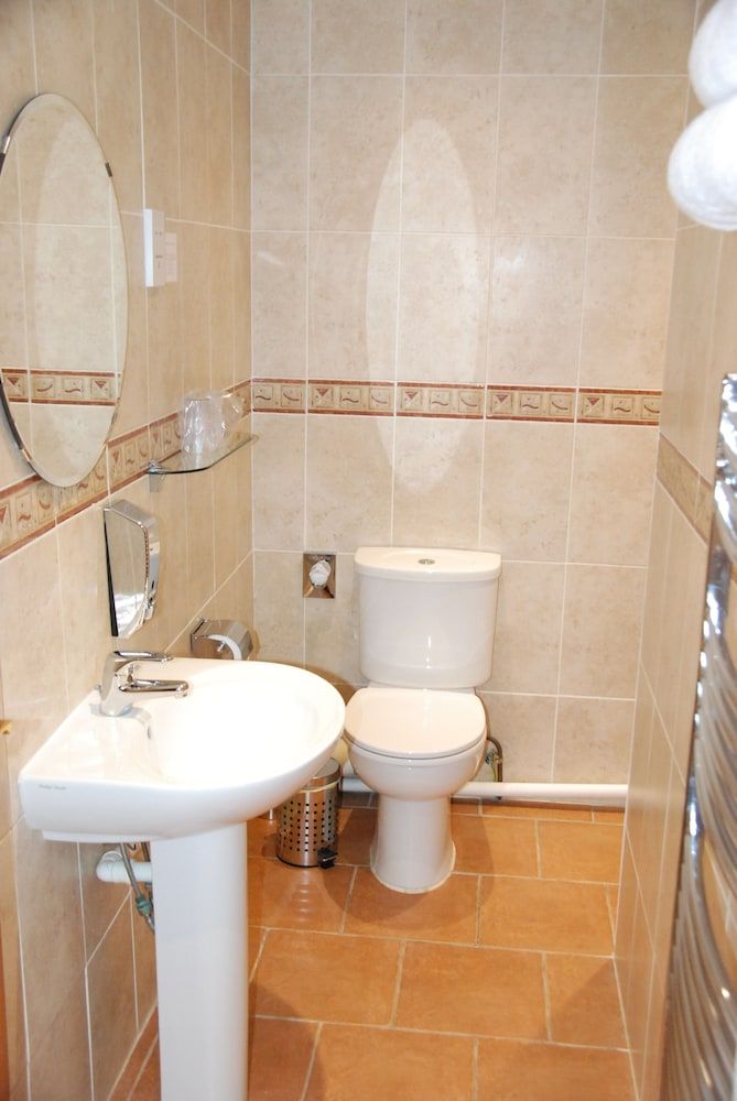 Tudor Lodge Double Room 7