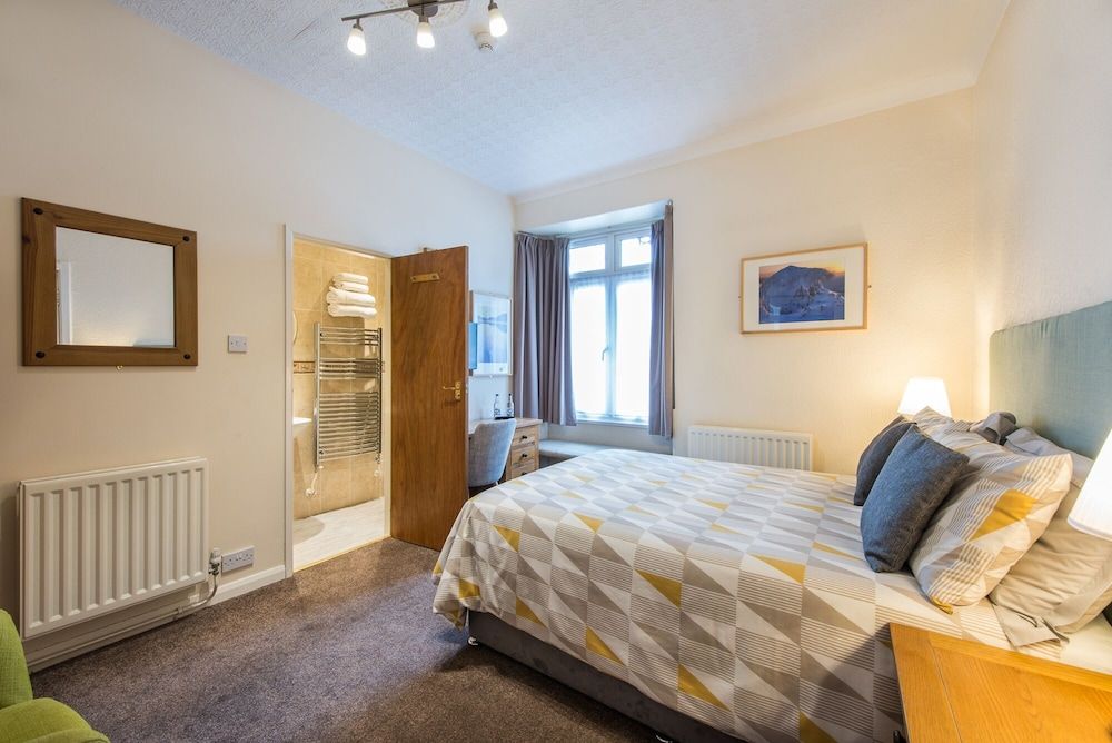 Tudor Lodge Double Room 4