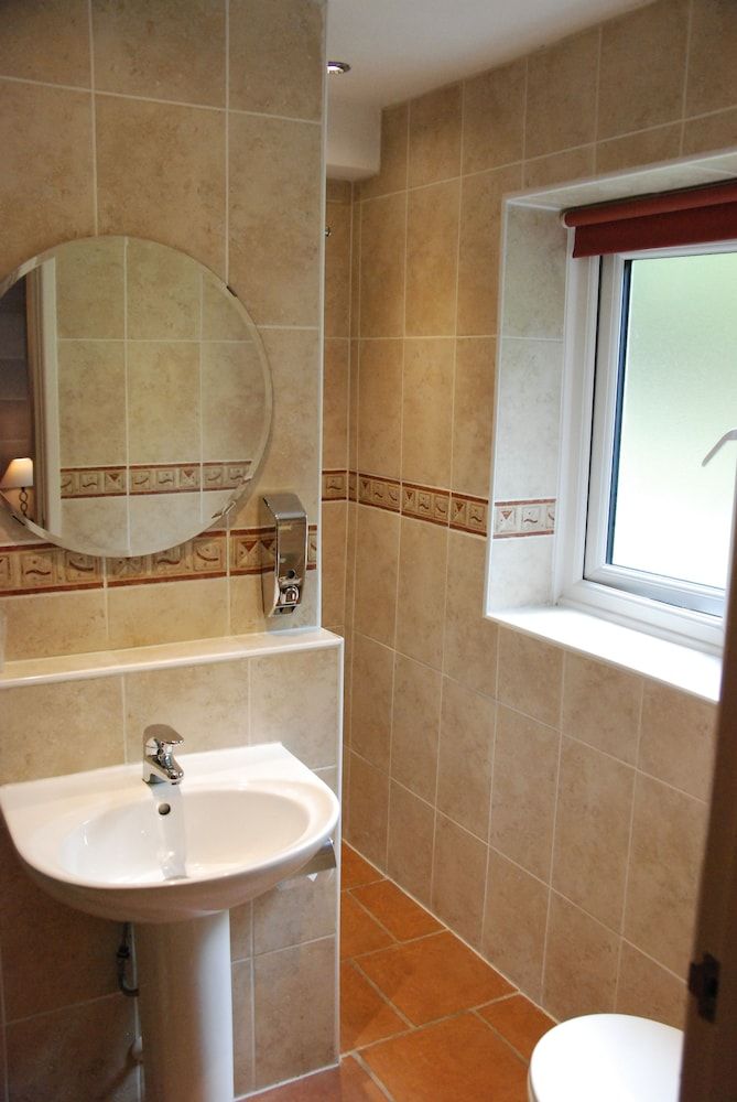 Tudor Lodge Double Room 8