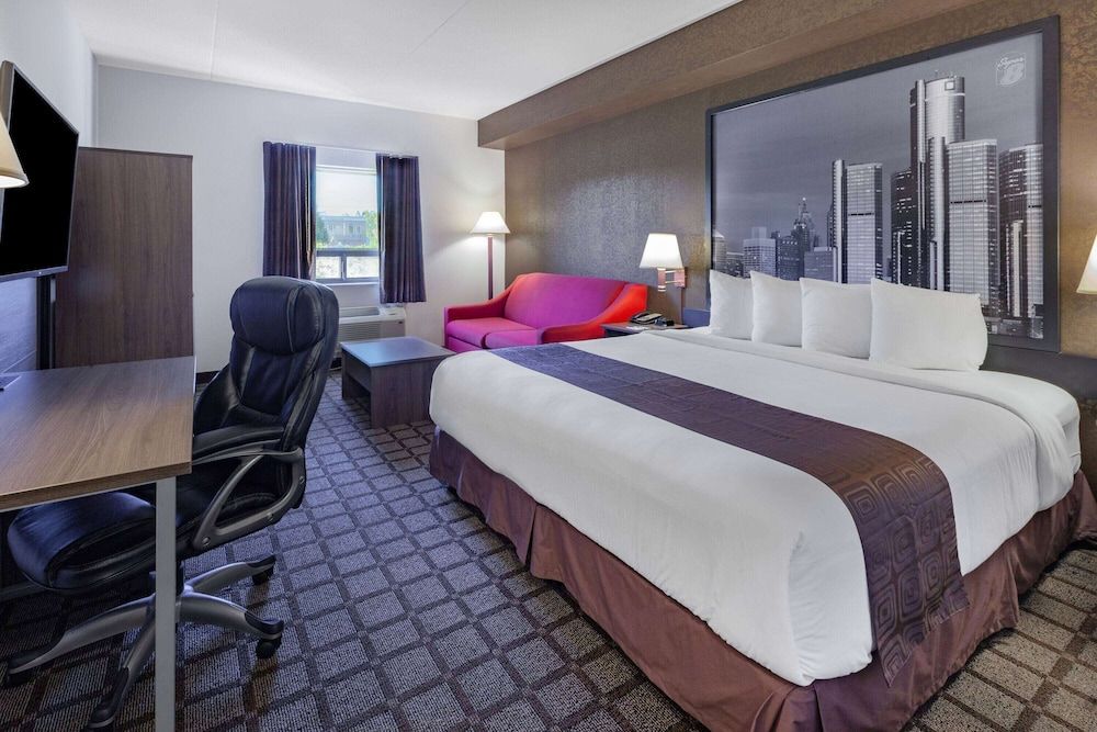 Super 8 by Wyndham Ambassador Bridge Windsor ON