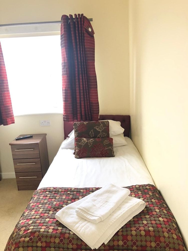 Lucarelli Inn Basic Room (Single) 2