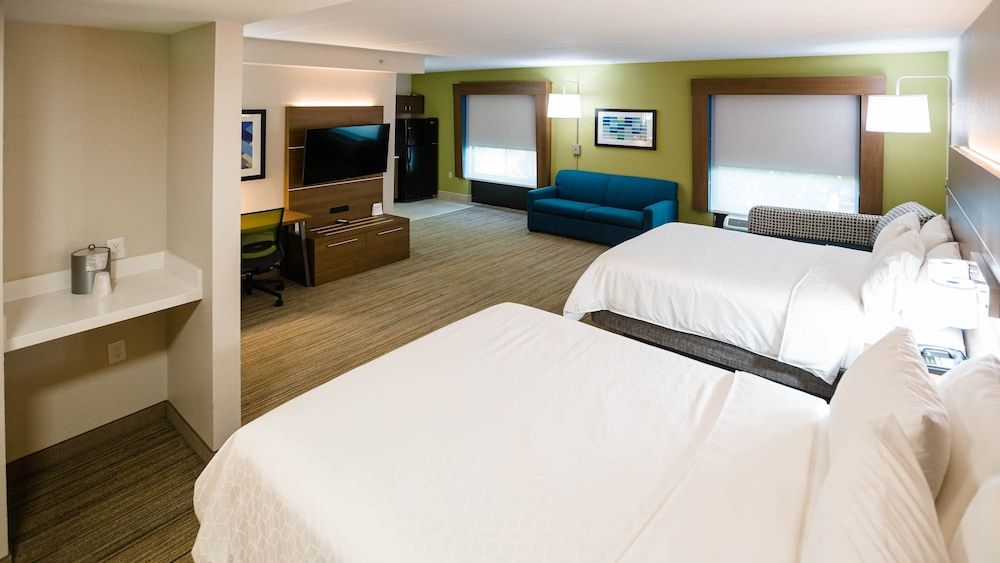 Suite, 2 Queen Beds