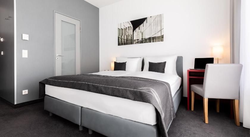 undefined Garner Hotel Berlin - Gendarmenmarkt by IHG 9
