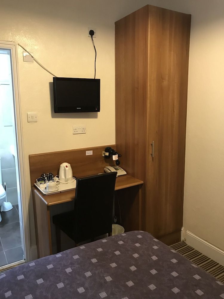 Warwick Lodge Single Room 5