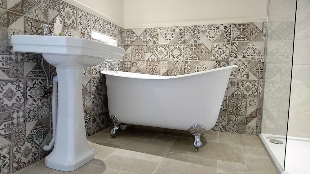 The Mill - Long Melford Deluxe King Room with Private Garden 10