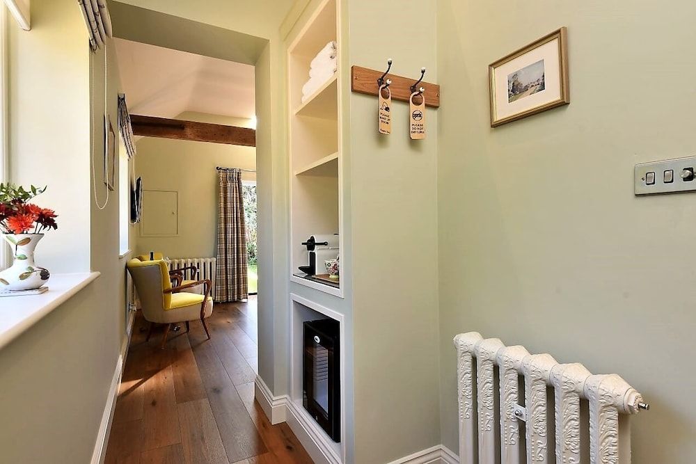 The Mill - Long Melford Deluxe King Room with Private Garden 13