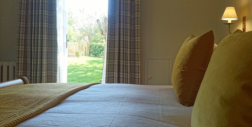 The Mill - Long Melford Deluxe King Room with Private Garden 4