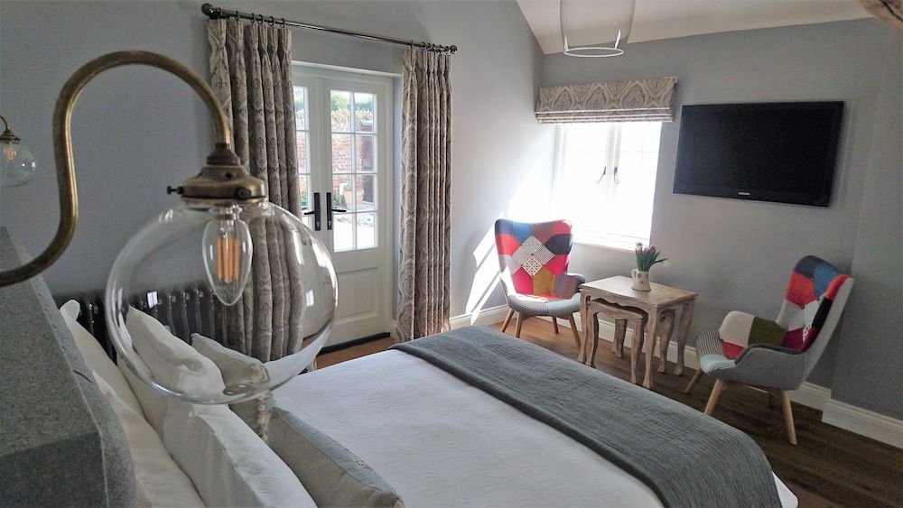 The Mill - Long Melford Deluxe King Room with Luxury Bath 5