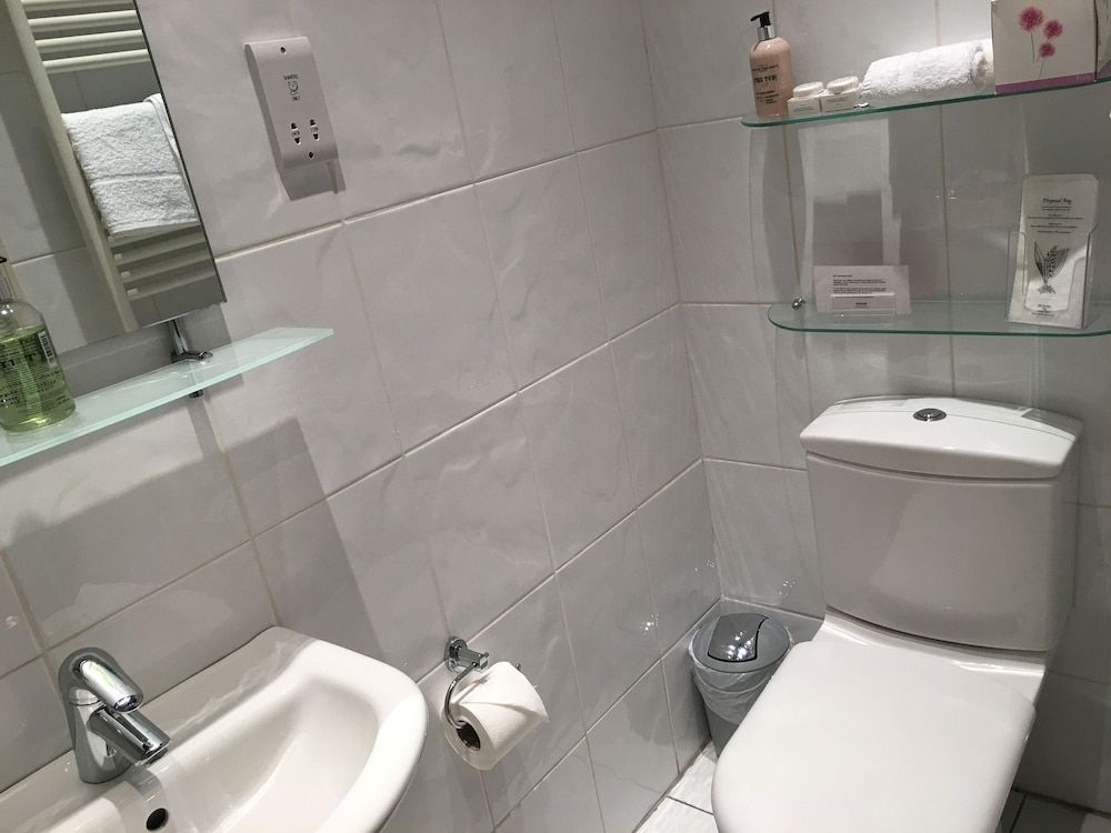Southside Guest House Deluxe Double Room, Ensuite (Four Poster)