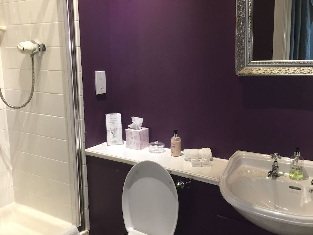 Southside Guest House Deluxe Double Room, Ensuite (Four Poster) 3