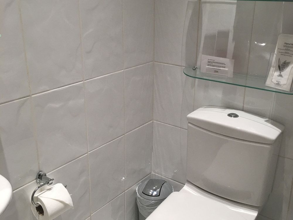 Southside Guest House Deluxe Double Room, Ensuite (Four Poster) 2