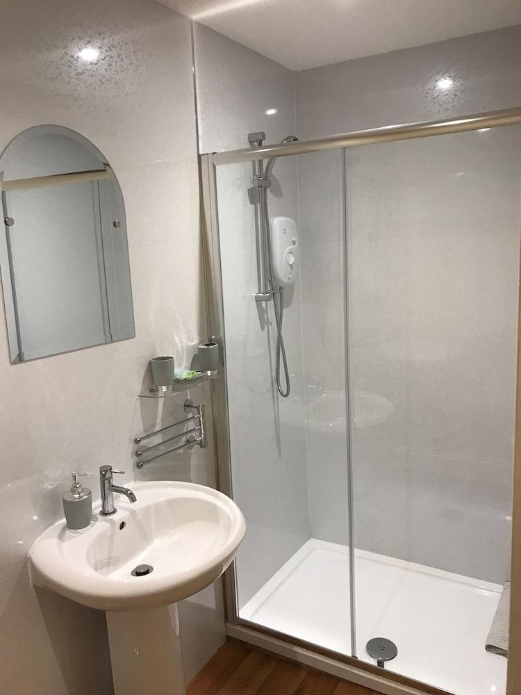 Red Lion Inn Double Room, Ensuite (Main Building) 3