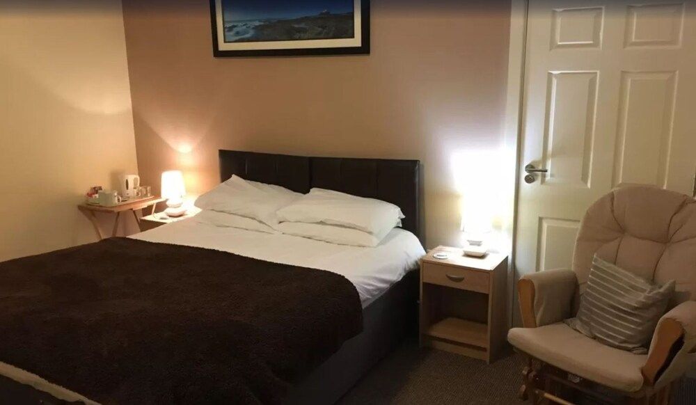 Red Lion Inn Superior Cabin, Accessible, Ensuite (Ground Floor)