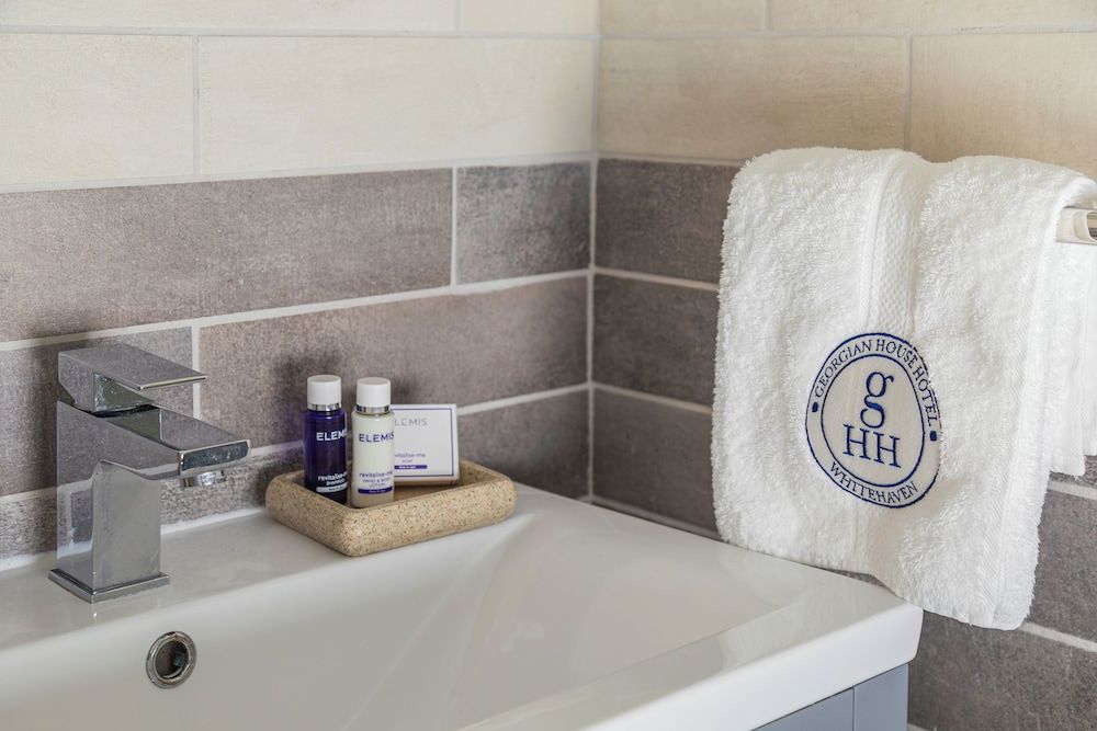 Georgian House Hotel Traditional Double Room 5