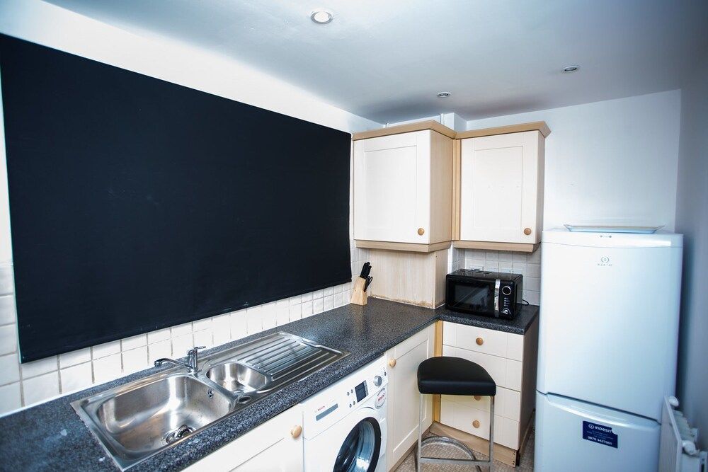 undefined Superior 2 bedroom Apartments 4