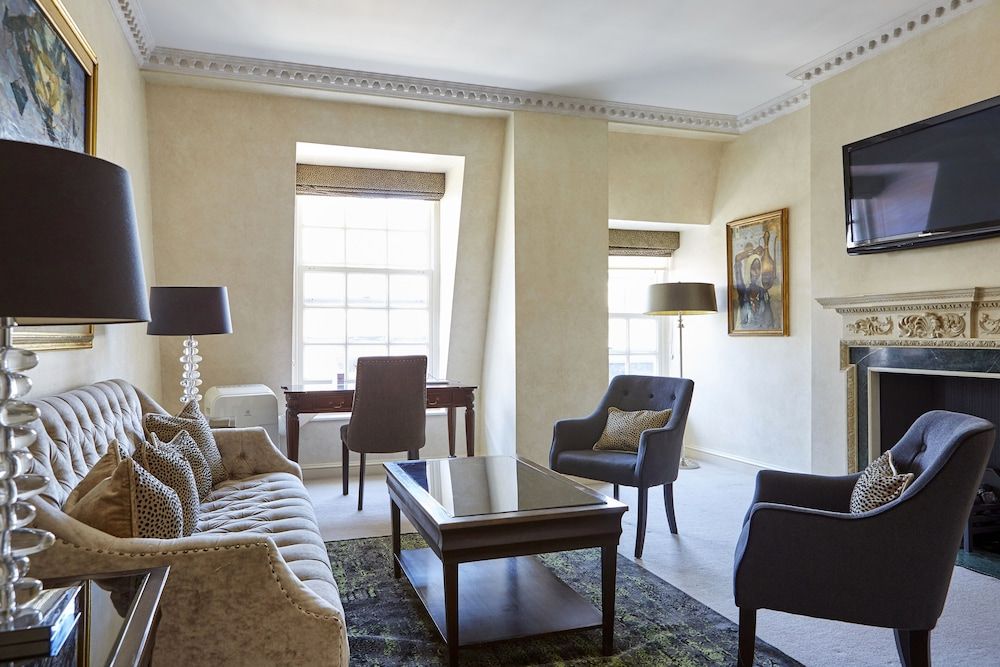 9 Hertford Street – 4 Stars VisitEngland Classic Apartment, 1 Bedroom, City View 6