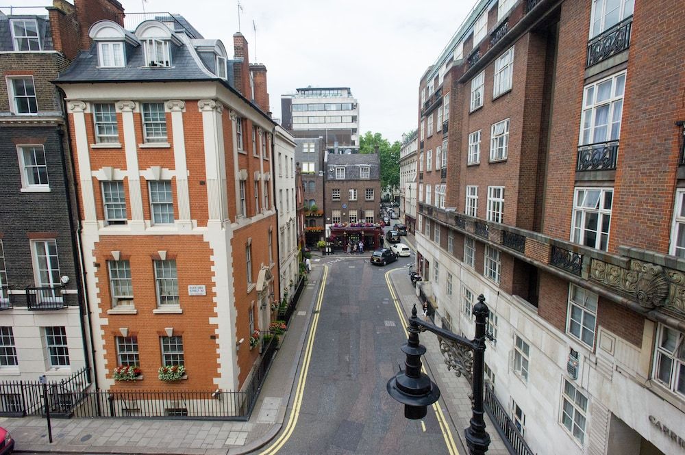 9 Hertford Street – 4 Stars VisitEngland Classic Apartment, 1 Bedroom, City View 3