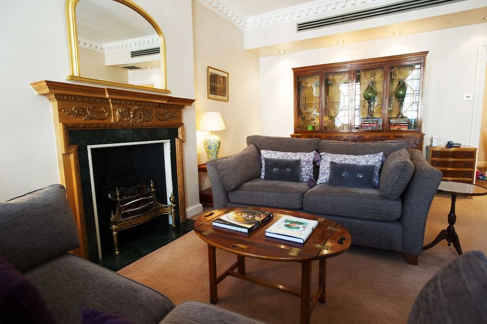 9 Hertford Street – 4 Stars VisitEngland Classic Apartment, 1 Bedroom, City View 8