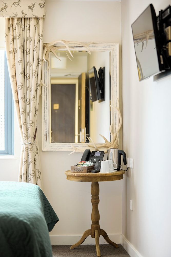The Lodge Hotel Standard Double Room 10