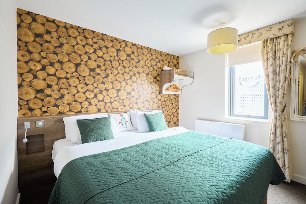 The Lodge Hotel Standard Double Room