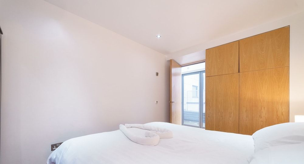 Bond Street Place Apartment, 2 Bedrooms 6