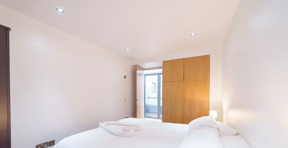 Bond Street Place Apartment, 2 Bedrooms 7