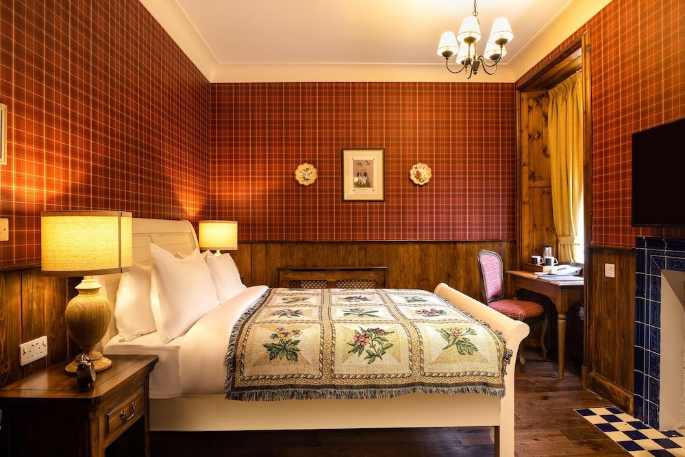 The Whispering Pine Lodge Double Guest Room Plus 2