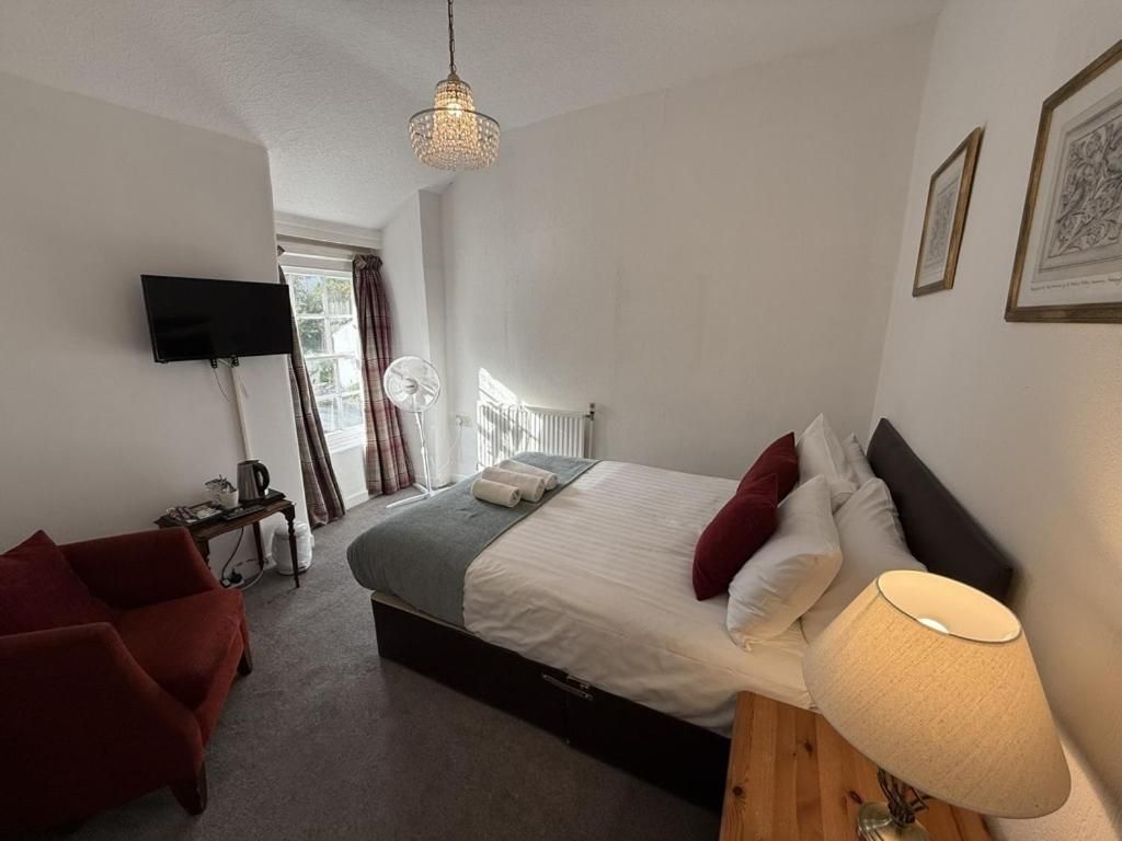 Double Room with Private Bathroom