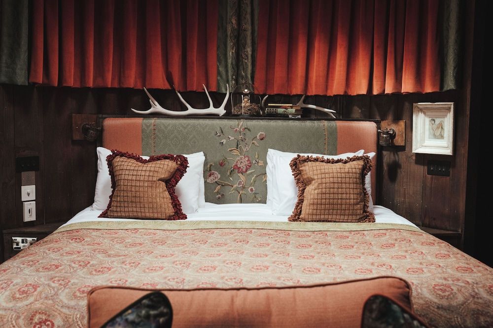 The Bell in Ticehurst Luxury Apartment 2