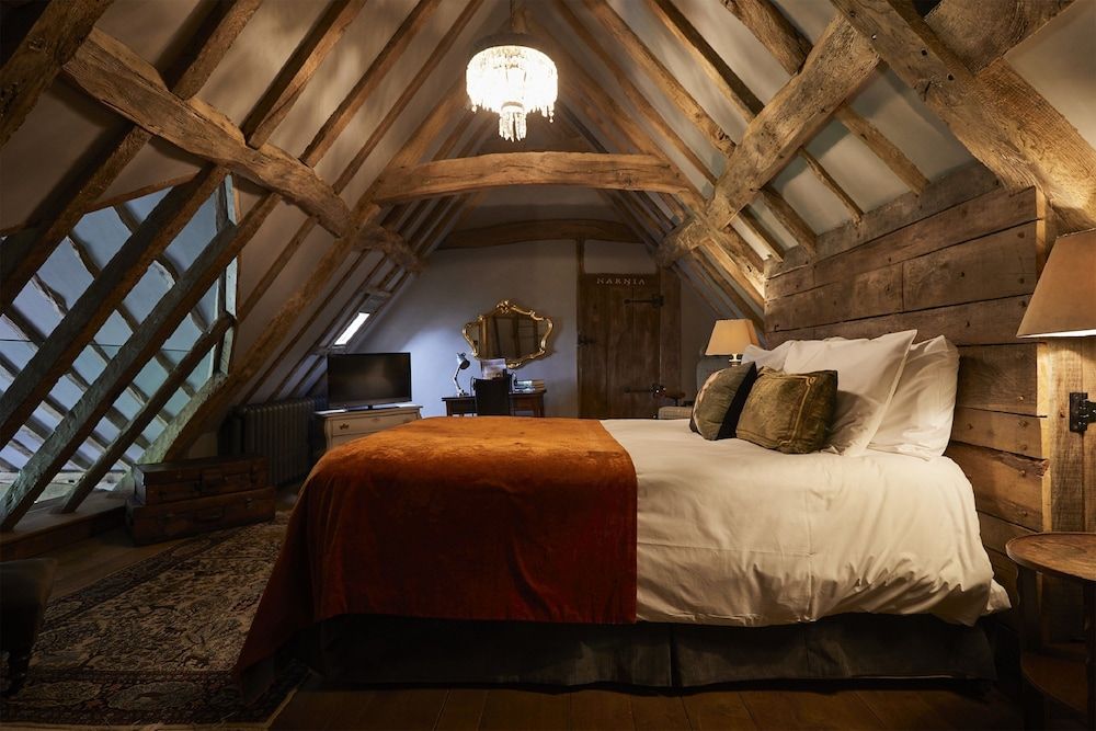 The Bell in Ticehurst Suite