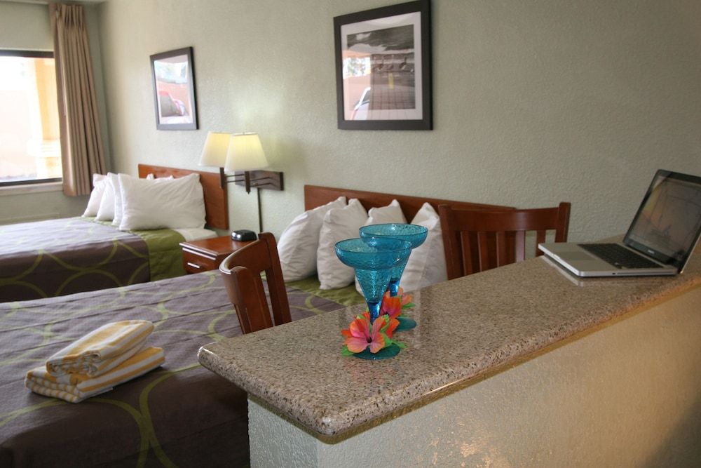 Efficiency, Standard Room, 2 Queen Beds