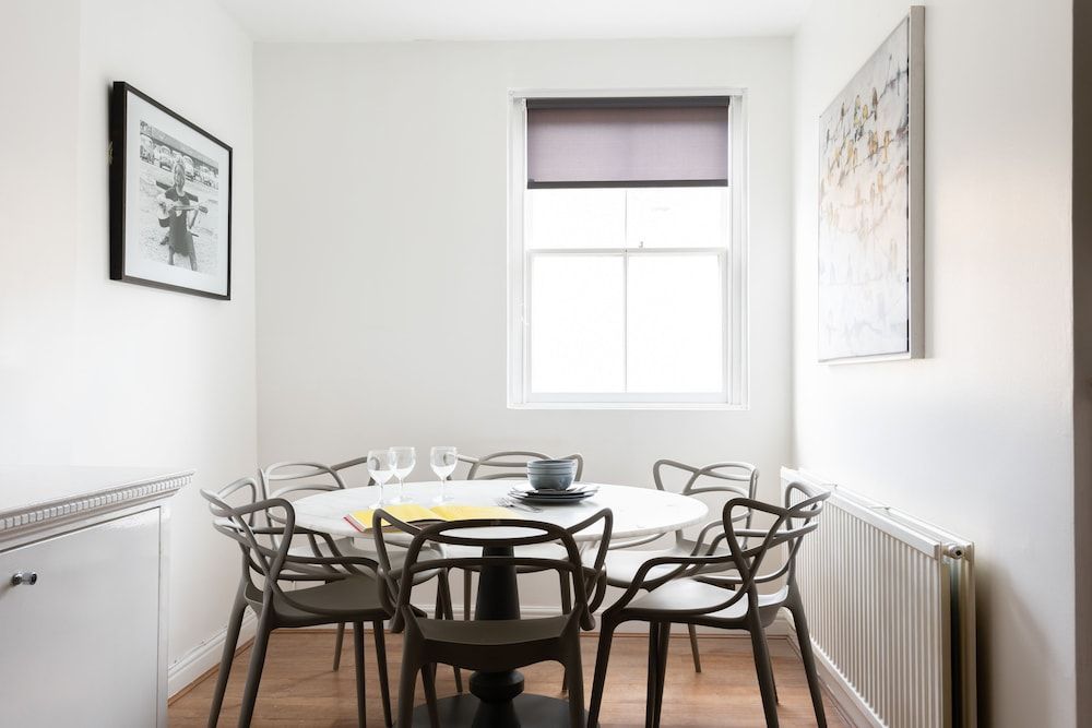 undefined The Paddington Mews - Comfortable & Elegant 3BDR Paddington House 2