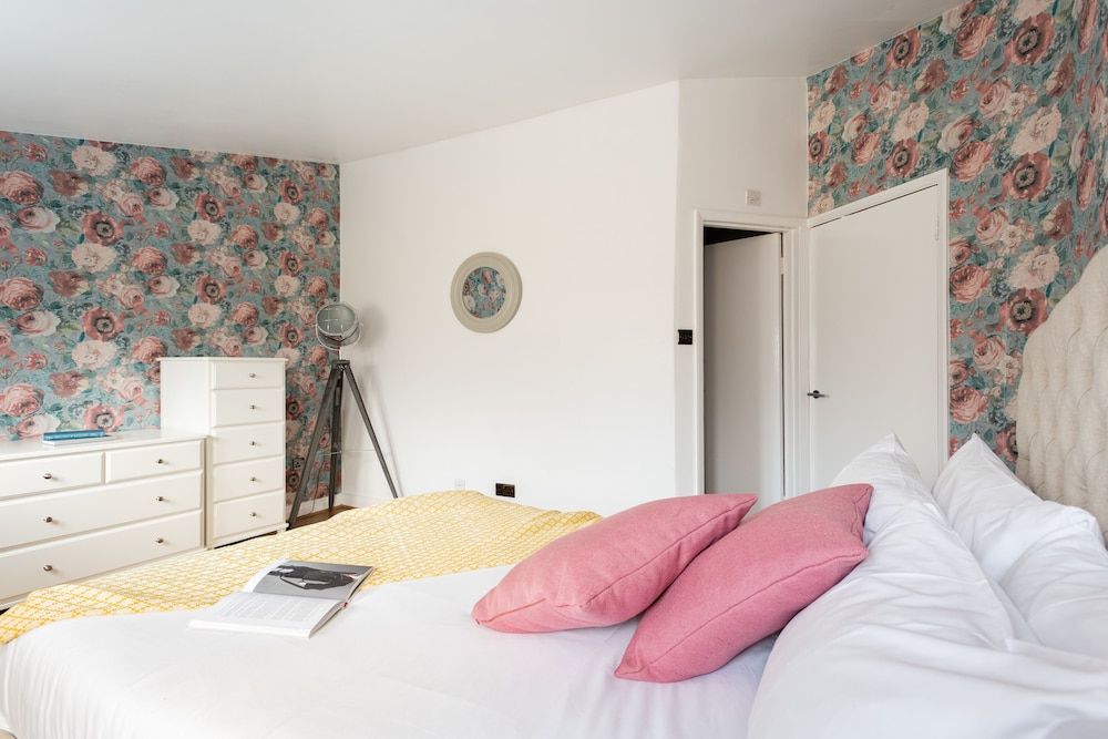 undefined The Paddington Mews - Comfortable & Elegant 3BDR Paddington House 6