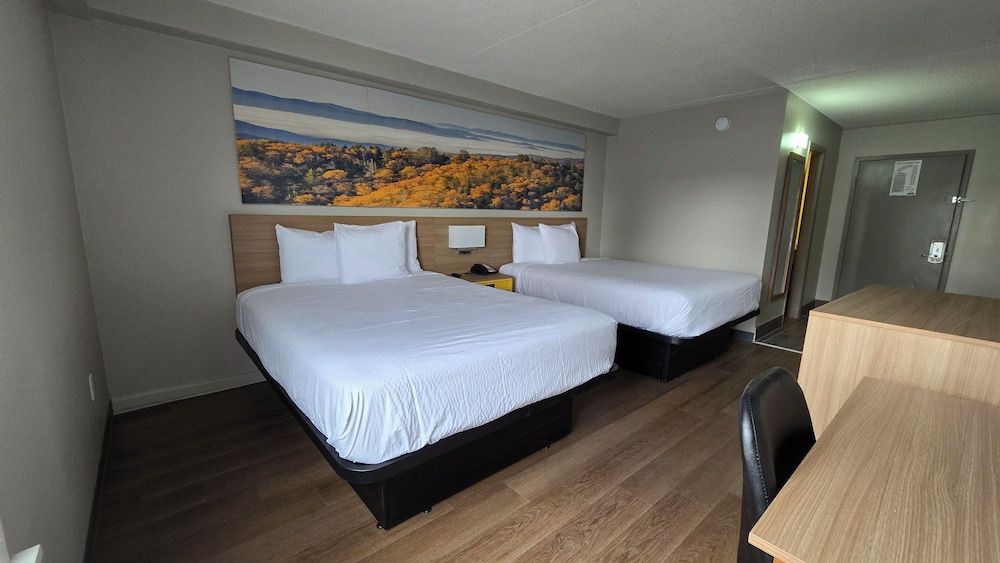 Room, 2 Queen Beds, Non Smoking
