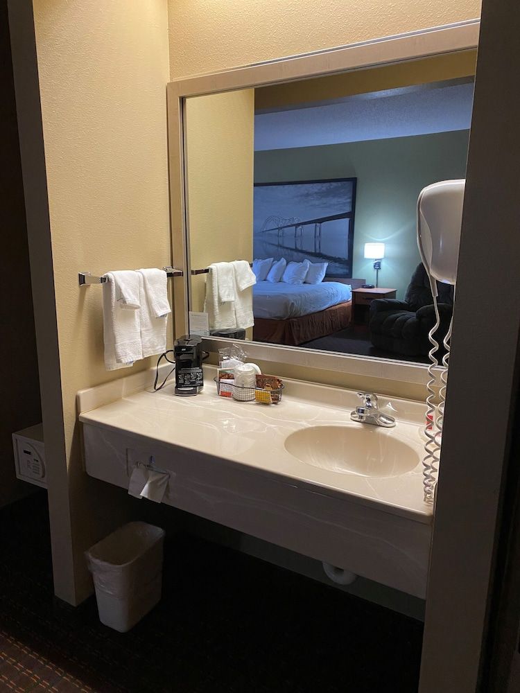 Deluxe Double Queen with Sofa Bed